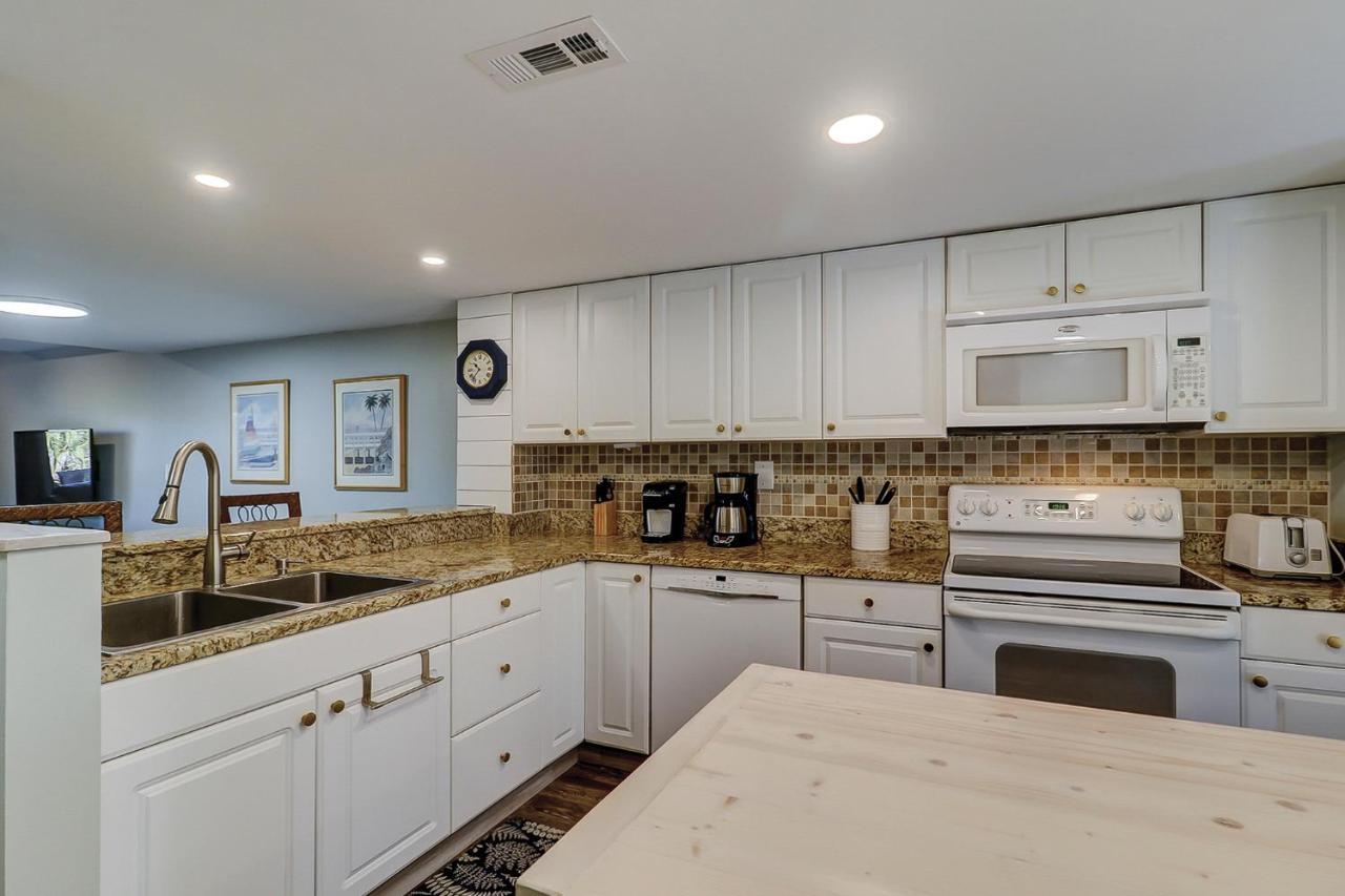 Golf View Two Bedroom With K Q And Fold Out Couch Bikes & Beach Gear Included Hilton Head Island Exterior photo