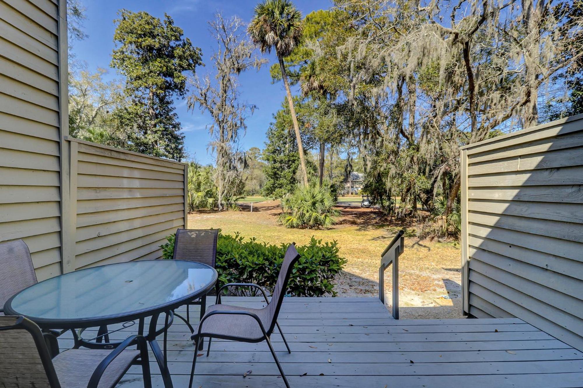 Golf View Two Bedroom With K Q And Fold Out Couch Bikes & Beach Gear Included Hilton Head Island Room photo